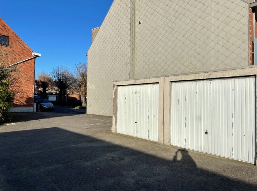 Garage à vendre
                    à 8800 Roeselare