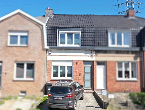                                         Maison à vendre à Ougrée, € 235.000
