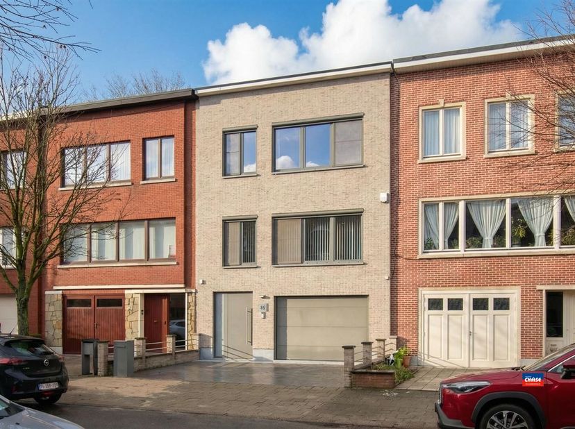 WILRIJK | UITZONDERLIJKE WONING !! Recent, volledig gerenoveerd en voorzien van alle luxe en comfort | EPC A |<br />
Deze woning werd ontworpen en ge