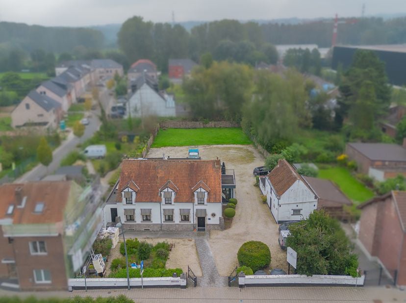 Bien professionnel à vendre
                    à 1601 Ruisbroek