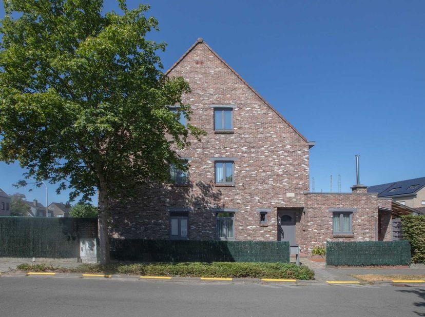 Huis te koop in Glazenleeuwstraat 102,
                    9120 Beveren