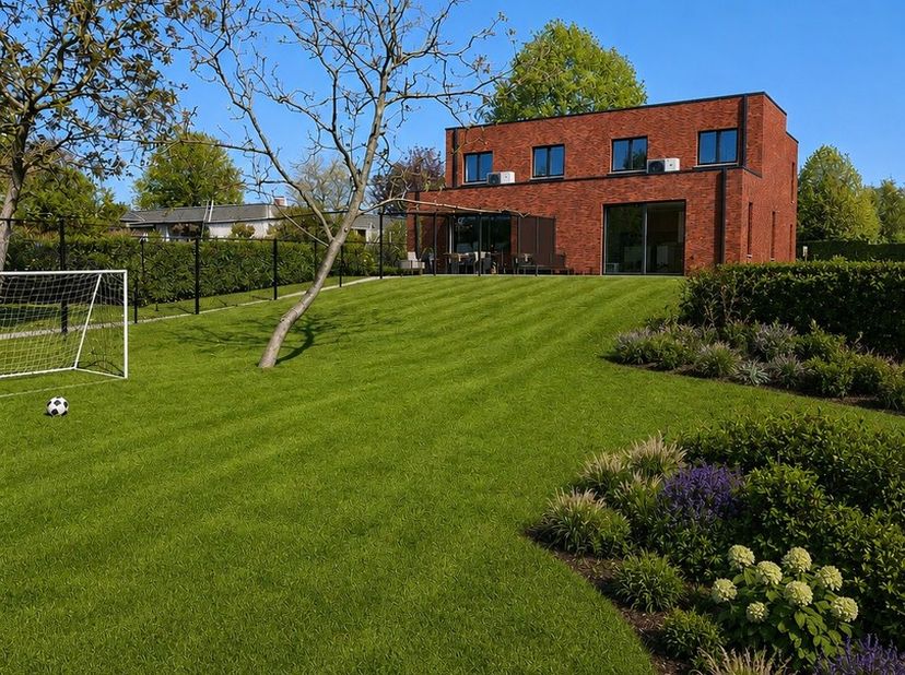 Energieneutrale (E-peil -5 - label A+) nieuwbouw woning op rustige ligging op 10min van Kortrijk. Halfopen bebouwing op 595m² met landelijke zuidgeric