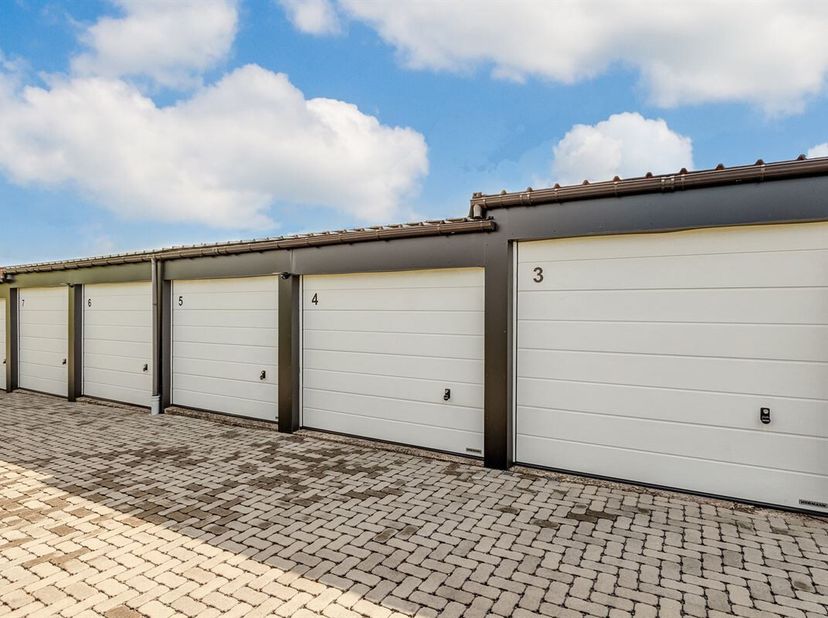6 vergunde garages met bewezen rendement en zonder algemene kosten (tot 2030). Wie zoekt naar een simpele belegging waar het brutorendement quasi geli