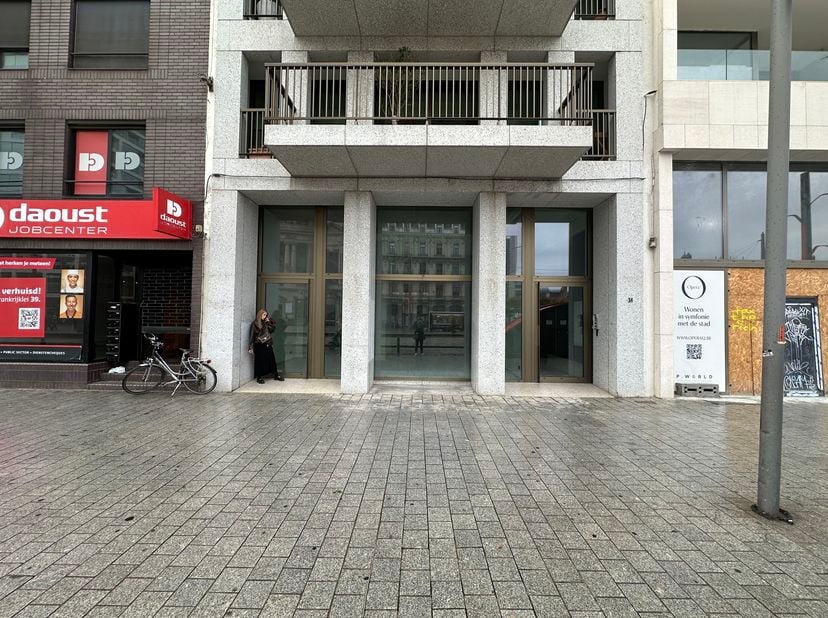Commercieel pand met uitstekende zichtbaarheid aan de Frankrijklei<br />
Op zoek naar een commerciële ruimte op een toplocatie waar je onderneming met