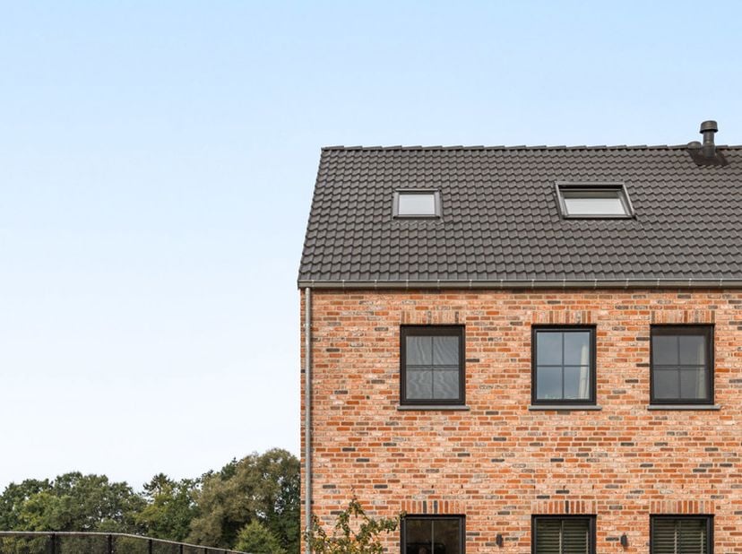 Voor verdere info of een vrijblijvende waardebepaling van uw eigendom: joeri.vandeven@homixx.be of 016 19 93 46.<br />
Wij stellen u graag deze recent