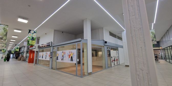 Bien professionnel à vendre à Sint-Martinusplein 11 boîte 34-36, 3600 Genk