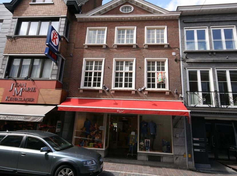 Appartement à louer
                    à 8700 Tielt