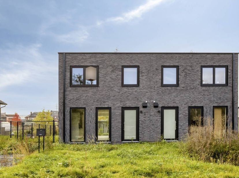 Huis te koop in Zangerheistraat 23c,
                    3740 Munsterbilzen