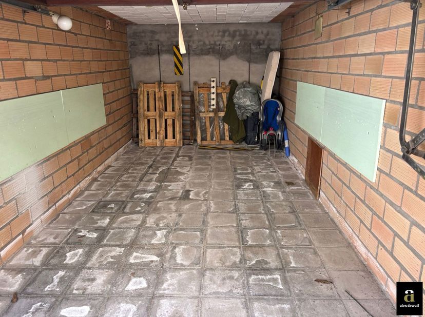 Garage te koop
                    in 8300 Knokke
