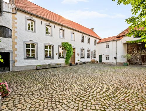                                         Woning te koop in Val-Meer, € 1.175.000
