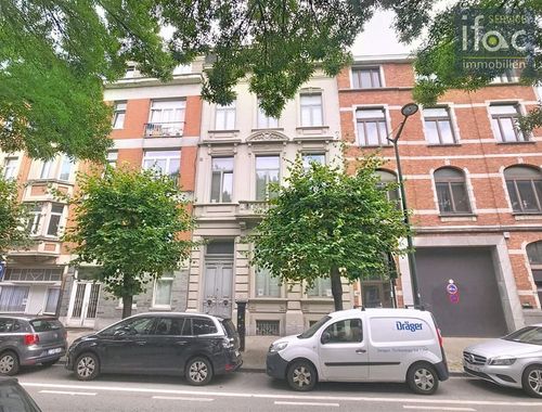                                         Appartement te koop in Laken, € 299.000
