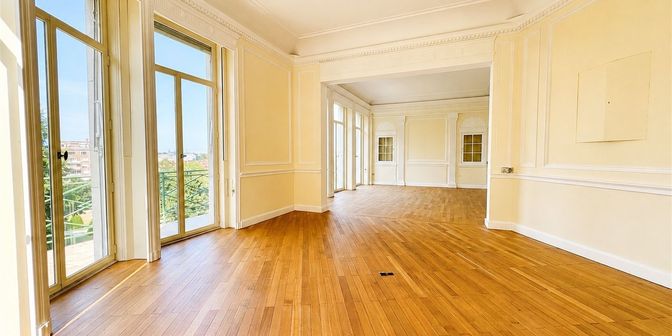 Appartement à louer à Avenue Louise 372, 1050 Bruxelles