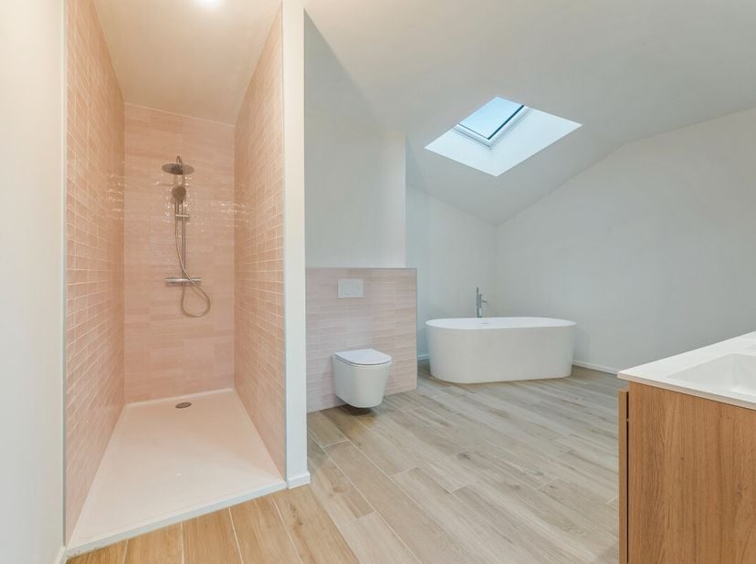 nspark à Blaasveld propose des appartements neufs 1 ou 2 chambres, baignés de lumière et donnant sur un patio intérieur verdoyant et calme. Grandes ba