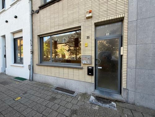                                         Handelszaak te koop in Antwerpen, € 158.000
