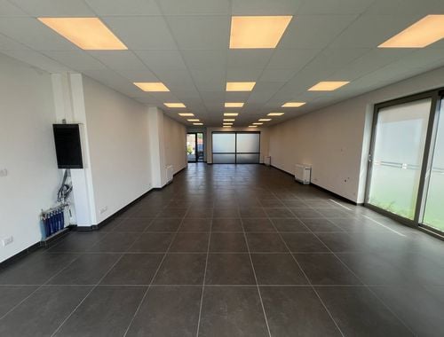                                        Kantoor te huur in Roeselare, € 775
