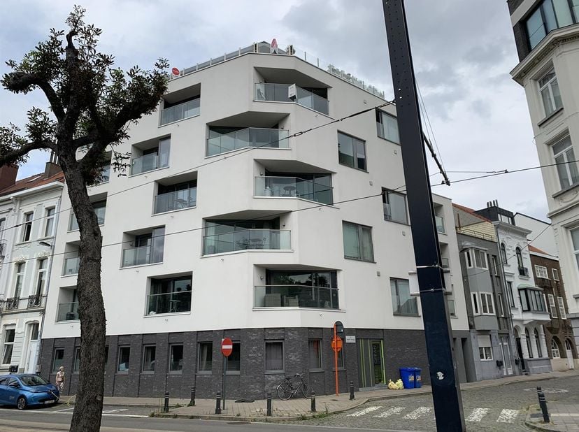 Garage à louer
                    à 9000 Gent