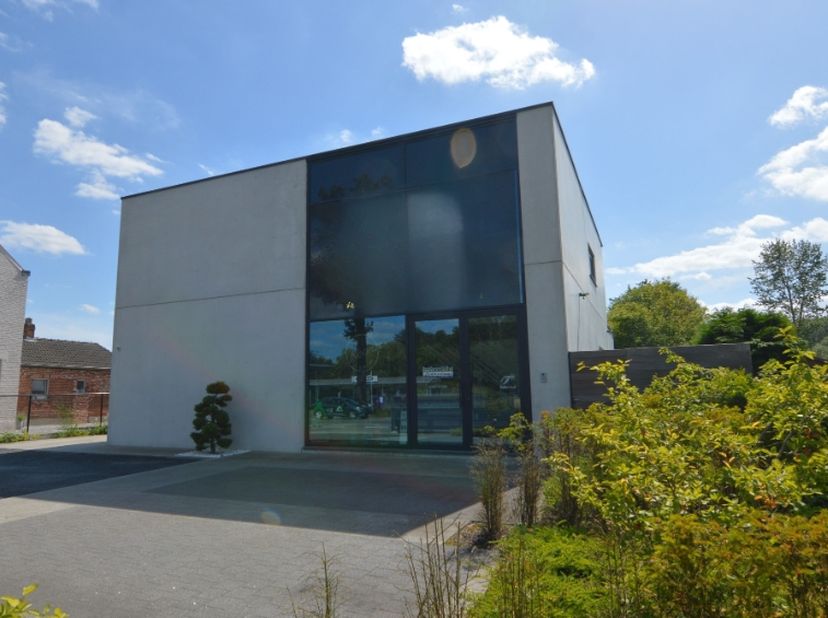 Wonen en werken in Boortmeerbeek<br />
<br />
Deze nieuwbouw woning bouwjaar 2018 biedt u het beste van twee werelden: een comfortabele privéwoning en