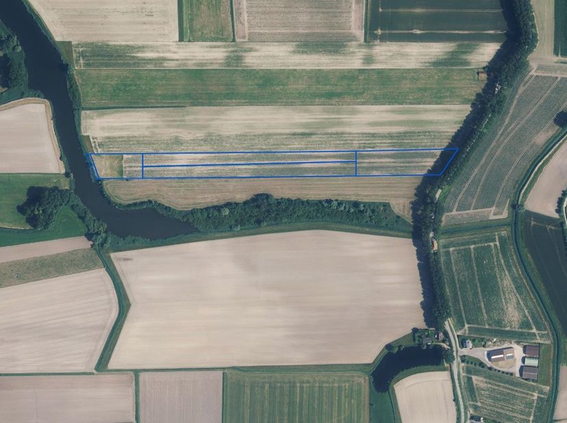 Perceel landbouwgrond gelegen aan de Hollekenstraat met een totale oppervlakte van 33.170 m². Circa 40% gelegen in VEN gebied. Voor meer informatie, c