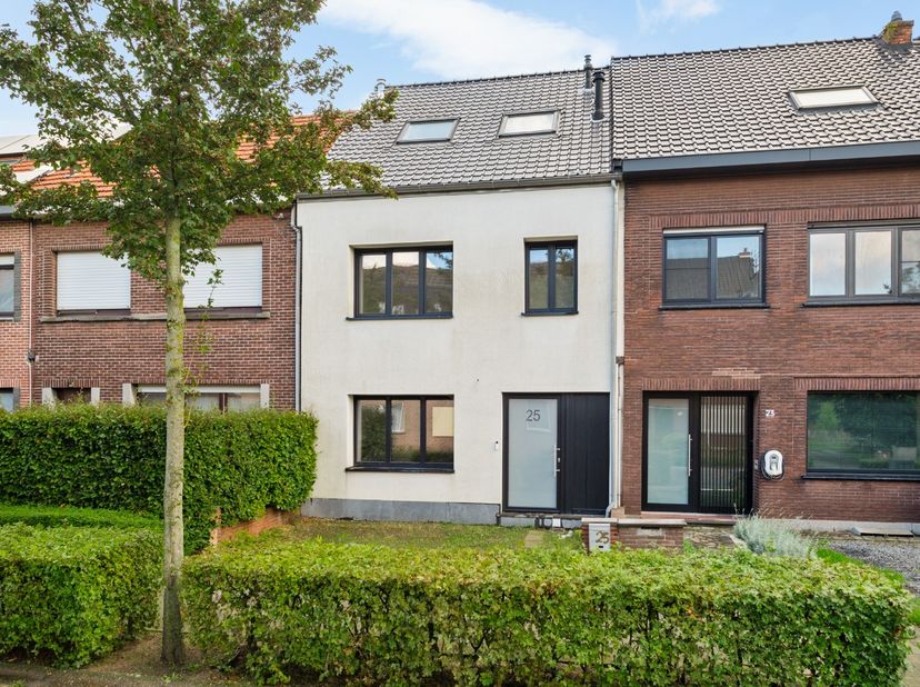 Huis te koop in Bredestraat 25,
                    2180 Ekeren