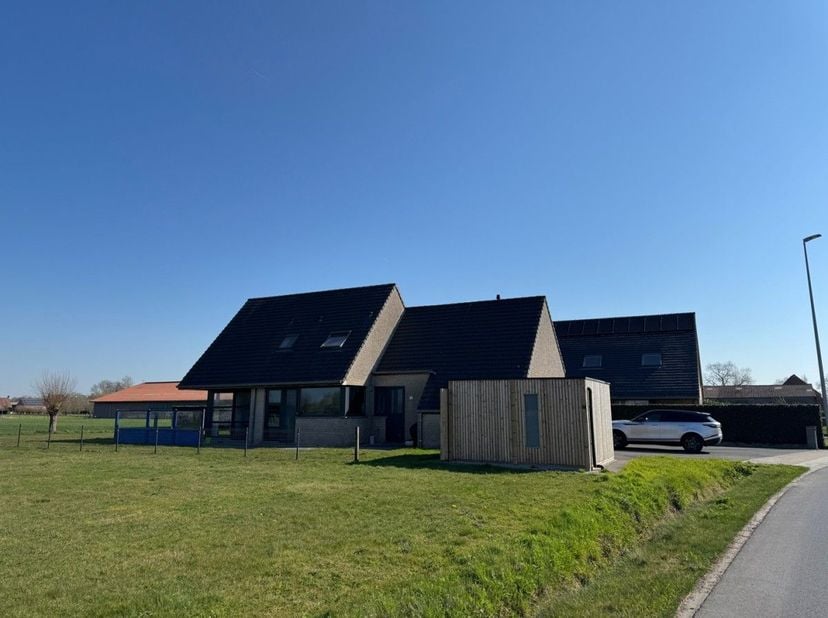 Huis te huur in Vullaertstraat 98,
                    8730 Oedelem