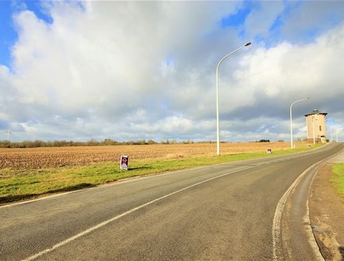                                         Terrain à bâtir à vendre à Neuville, € 74.000
