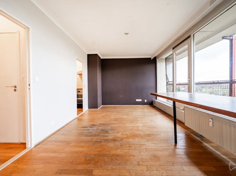 We Invest &amp;amp; Milla vous présentent ce studio à rafraîchir idéalement situé à Liège ainsi que son emplacement de parking en souterrain !<br />
Ce bi