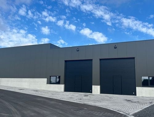                                         Bedrijfsgebouw te huur in Tielt, € 827
