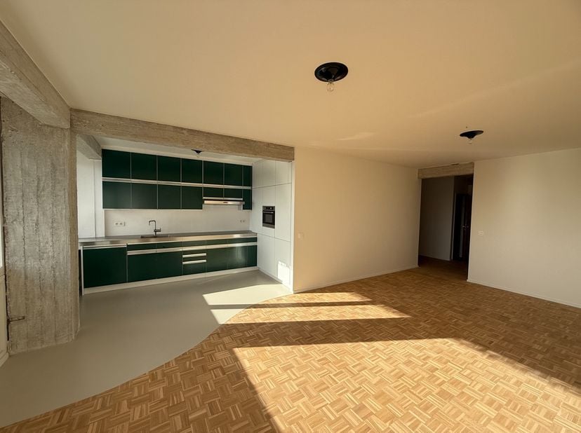 <br />
Dit twee slaapkamerappartement bevindt zich in LinkerOever dichtbij alle nutsvoorzieningen en op wandelafstand van Sint-Anneke strand. Ideale u