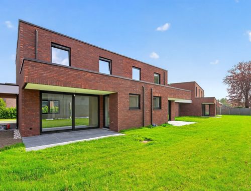                                         Maison à vendre à Nijlen, € 360.000
