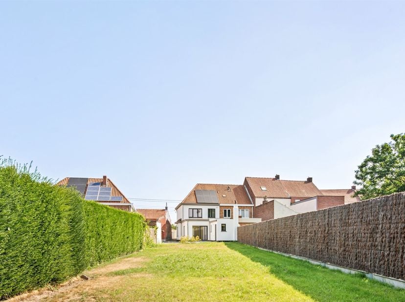 Huis te koop in Koffiestraat 19,
                    8550 Zwevegem
