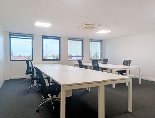                                         Bureaux à louer à Lochristi, € 1.850
