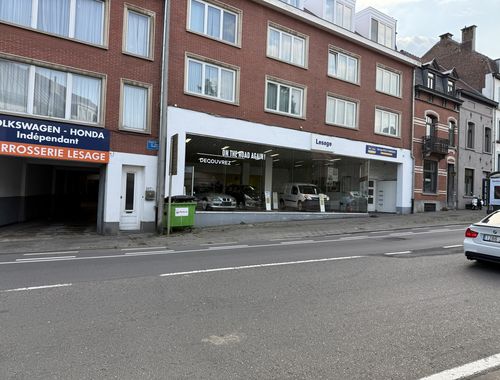                                         Magazijn met bureel te huur in Brussel, € 11.950
