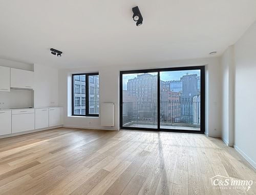                                         Studio te huur in Antwerpen, € 950
