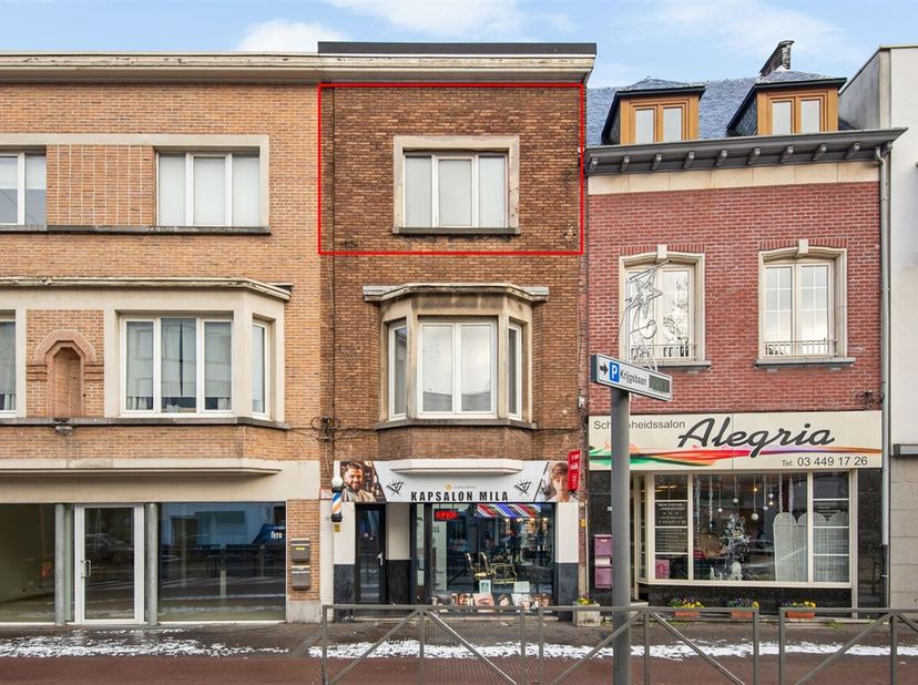 Gezellig appartement (60m²) voorzien van één slaapkamers op centrale ligging te Mortsel biedt tal van mogelijkheden voor starters of als investering!<