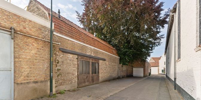 Bien professionnel à vendre à Begijnhofstraat 4, 8600 Diksmuide