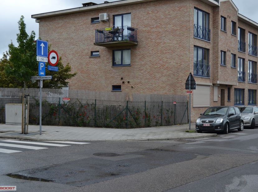 Ben je het zoeken naar een parkeerplaats beu ?&amp;nbsp;<br />
<br />
Deze autostaanplaats is gelegen in een ondergronds garagecomplex van een recent gebo
