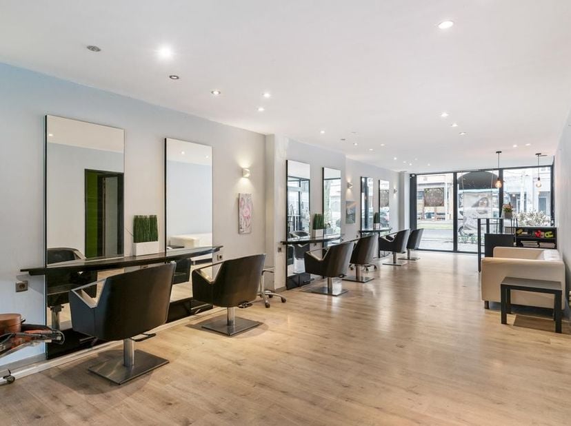 Bien professionnel à vendre
                    à 2600 Berchem