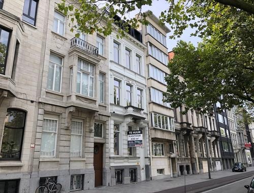                                         Kantoor met woning te huur in Antwerpen, € 4.500
