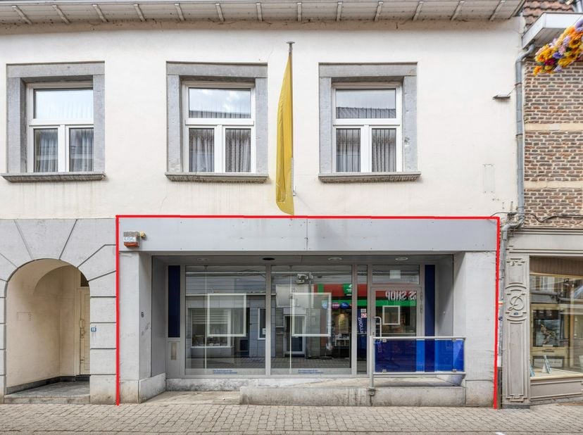 Bien professionnel à vendre à Sint-Truiderstraat 15 boîte 2,
                    3700 Tongeren