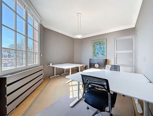                                         Atelier à louer à Woluwe-Saint-Pierre, € 750

