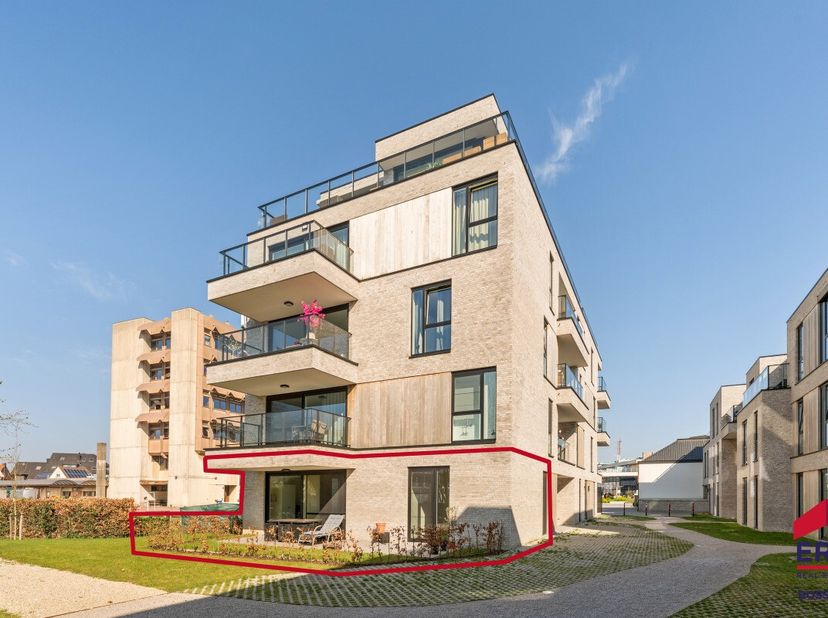 [[ CE BIEN PARTICIPE À LA JOURNÉE MAISONS OUVERTES ERA LE 13/6 DE 9:30 À 10:30 ]] À vendre: appartement moderne semi-détaché à Waregem, situé en périp