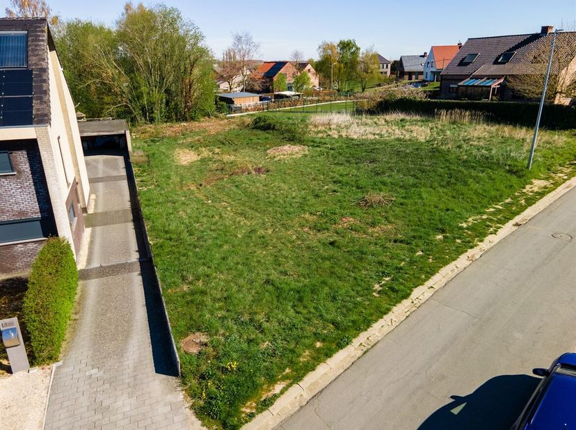 Ontdek deze aantrekkelijke bouwgrond van 778 m², ideaal gelegen in het charmante Boutersem en perfect geschikt voor het realiseren van een stijlvolle