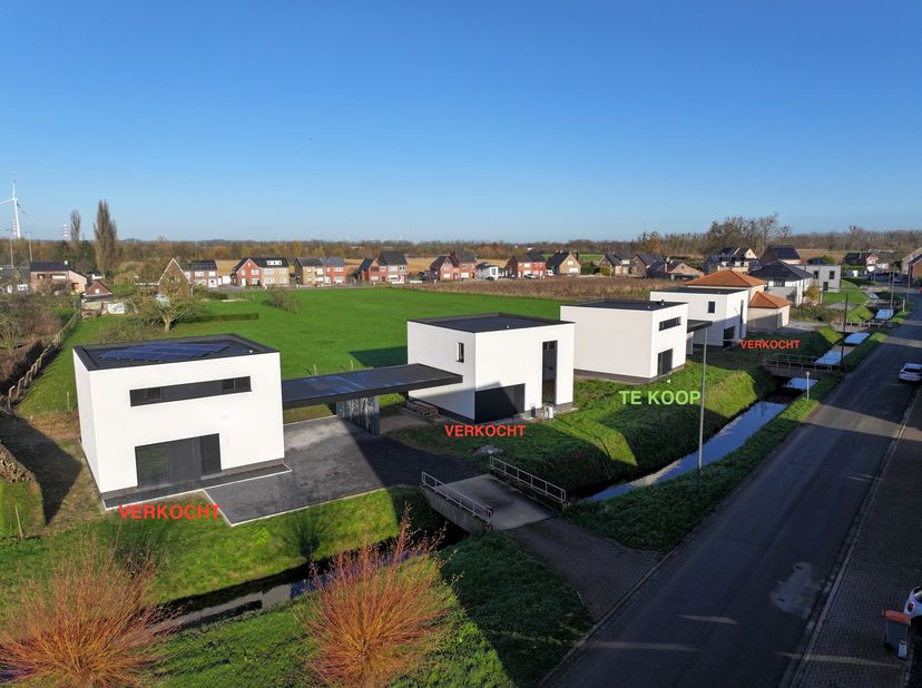 Te koop: Laatste van 4 moderne, energiezuinige nieuwbouwwoningen met warmtepomp, zonnepanelen en een dubbele carport, residentieel en landelijk gelege