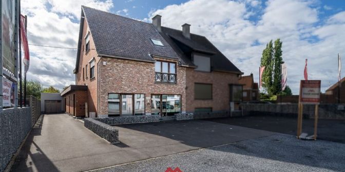 Bedrijfsvastgoed te koop in 8791 Beveren