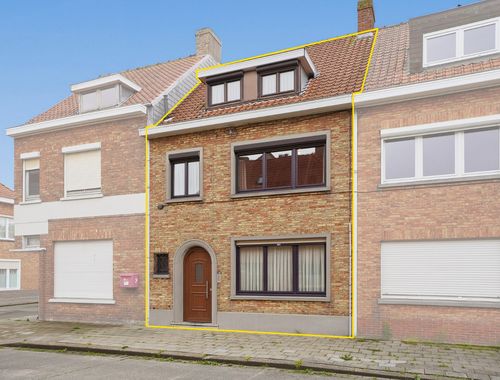                                         Woning te koop in Sint-Pieters, € 349.000
