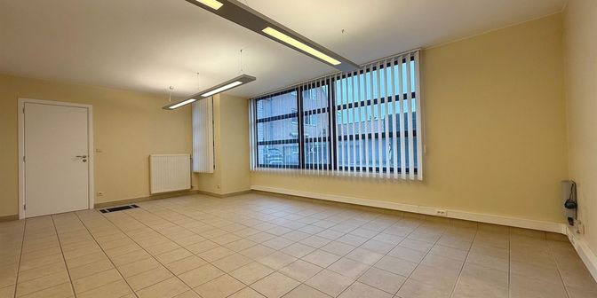 Bedrijfsvastgoed te koop in Rue de Lannoy 45/01, 7500 Tournai