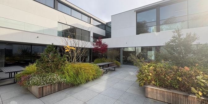 Bedrijfsvastgoed te huur in Kortrijksesteenweg 1146, 9051 Sint-Denijs-Westrem