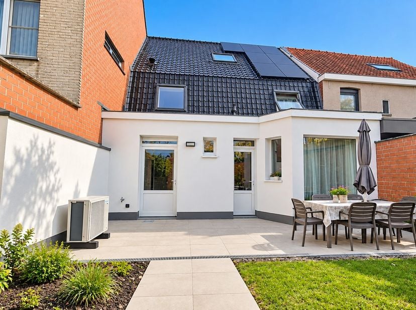 Huis te koop in Bruggestraat 15,
                    8750 Zwevezele