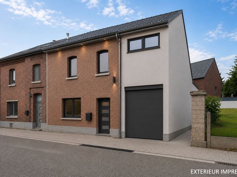 Halfopen woning met garage en zuidwestgerichte tuin<br />
Op zoek naar een woning met ruimte en potentieel? Dan is deze halfopen bebouwing op een perc