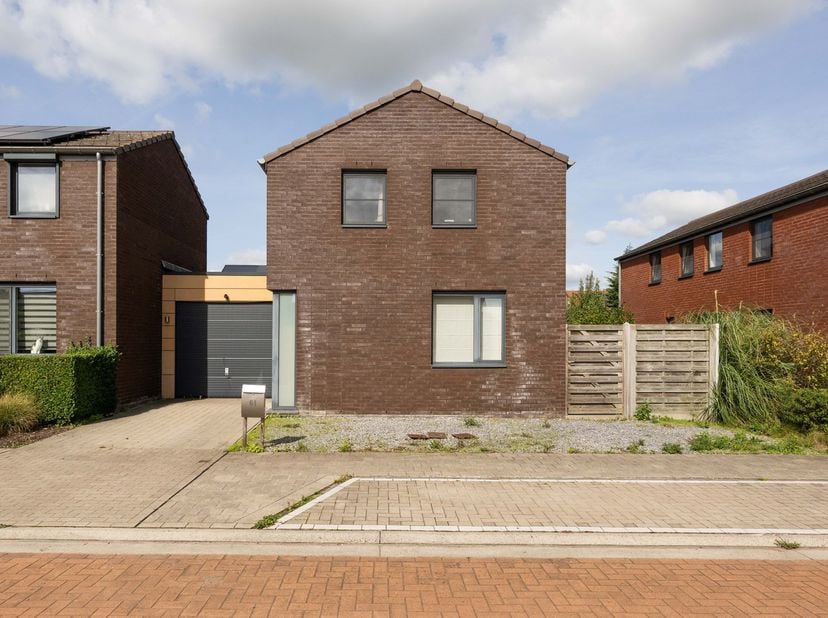 Huis te koop in Krasnikstraat 61,
                    8755 Ruiselede